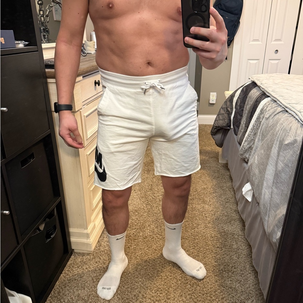 Nike Men's White Athletic Shorts - Picture 3 of 3